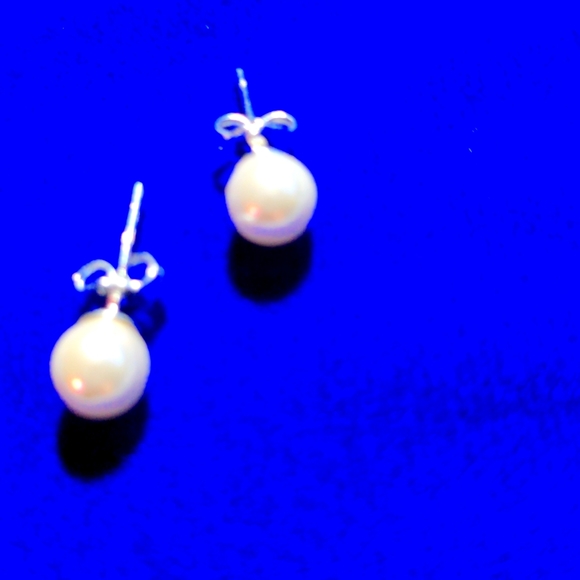 Wedding party set White South Sea Perl 3 rows necklace 17-19 in earrings. - Picture 3 of 8